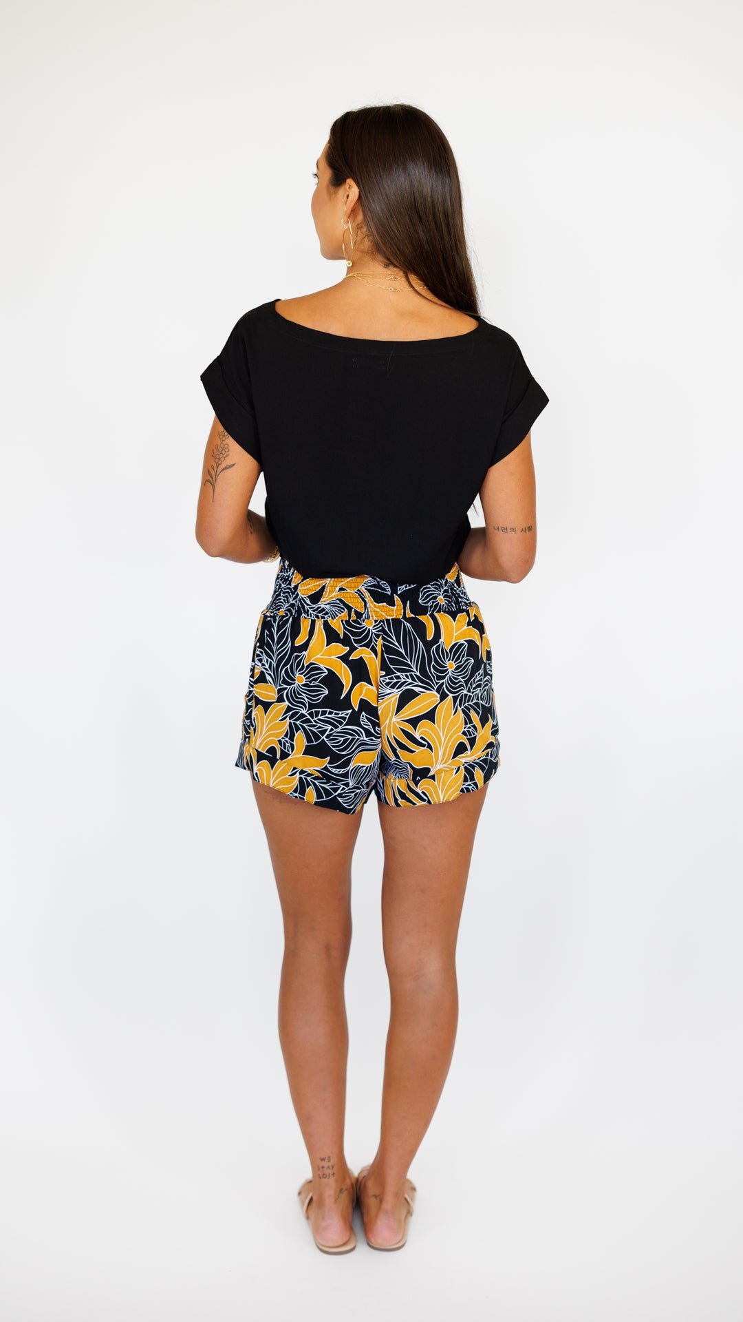 Mar Shorts / Tropical Black