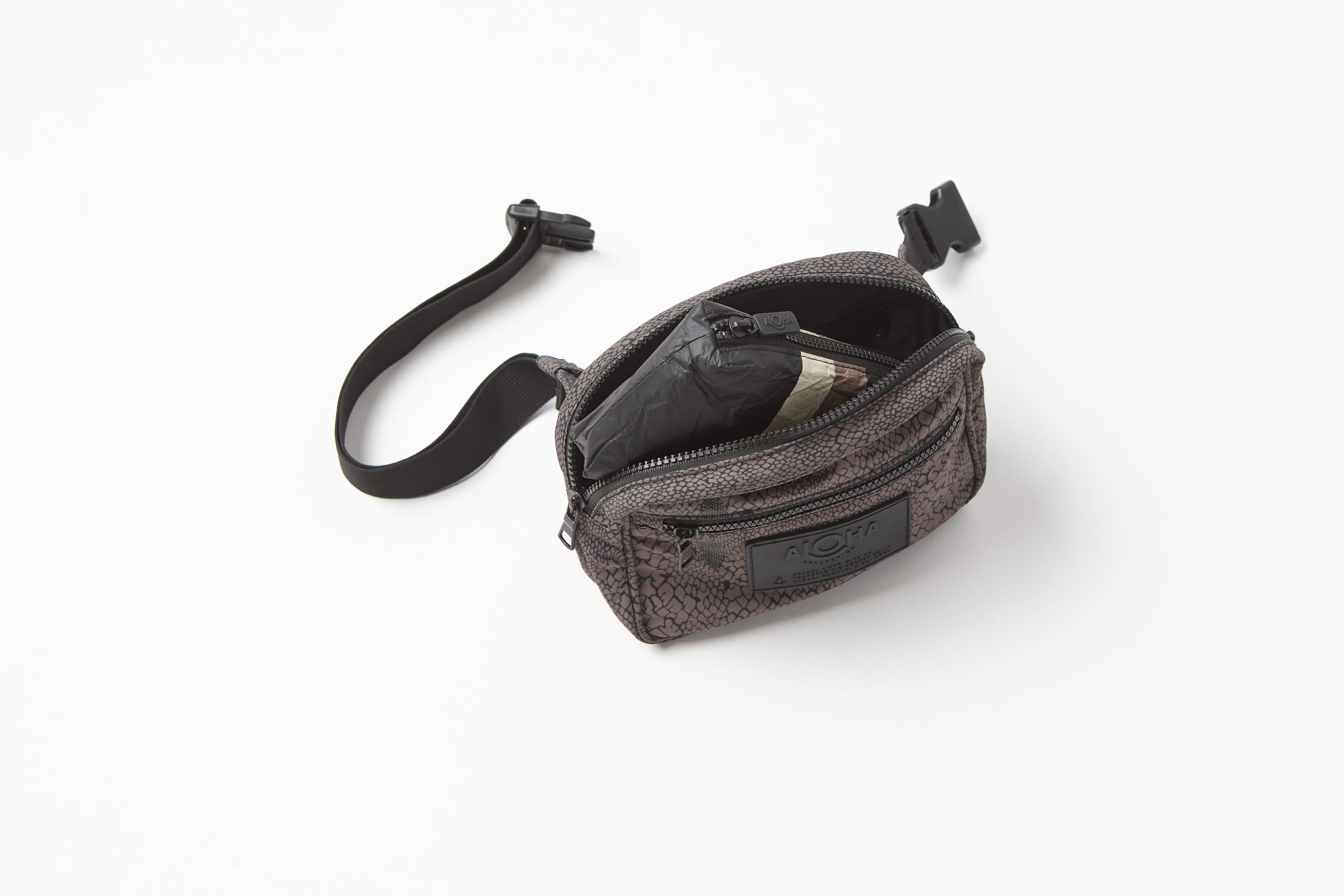 Python Keep It Light Hip Pack / Espresso & Black