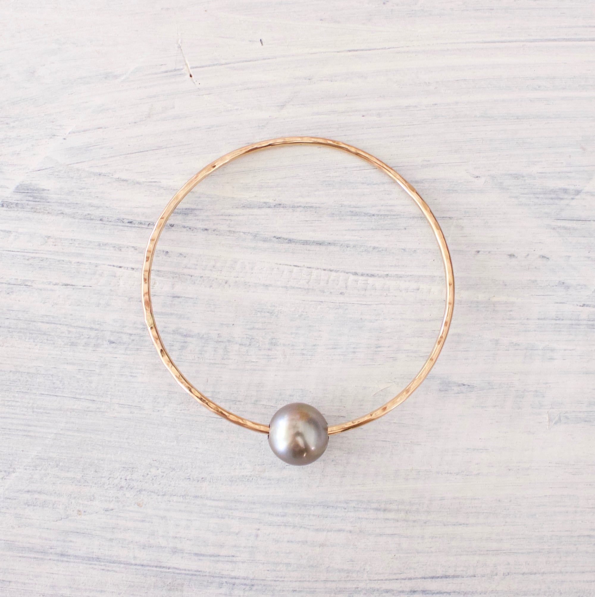 Black Beauty (Tahitian Pearl Bangle)